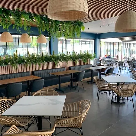 Courtyard Long Beach *